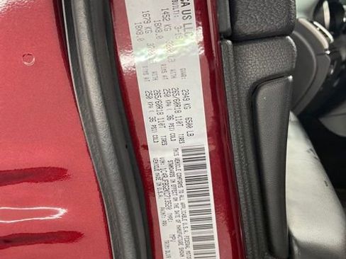 Used 2019 Jeep Grand Cherokee Limited w/ Luxury Group II image 29