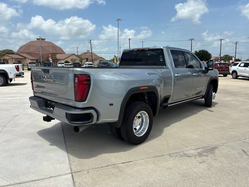 Used 2026 GMC Sierra 3500 Denali Ultimate AWD/4WD image 7