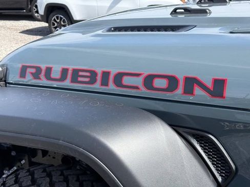 New 2026 Jeep Gladiator Rubicon w/ Steel Power Dome Hood Package AWD/4WD image 10
