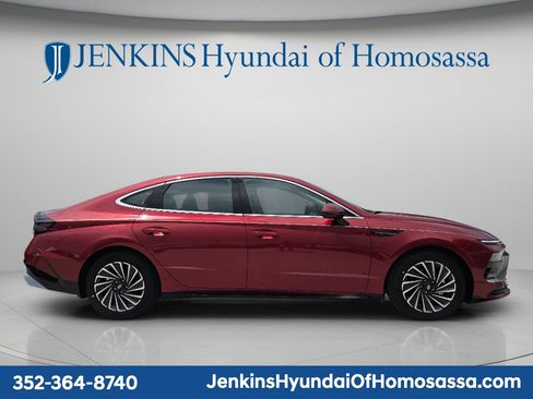 New 2026 Hyundai Sonata Limited FWD image 2