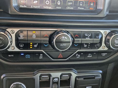 Used 2021 Jeep Wrangler Unlimited Rubicon 4xe w/ Dual Top Group image 24