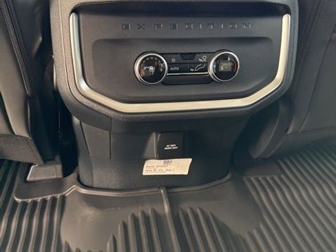 New 2025 Ford Expedition Active image 16