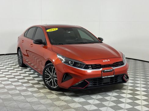 Used 2023 Kia Forte GT-Line w/ GT-Line Premium Package FWD image 2