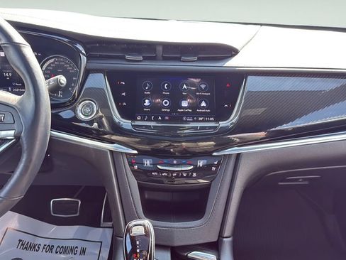 Used 2024 Cadillac XT6 Sport w/ Technology Package AWD/4WD image 17
