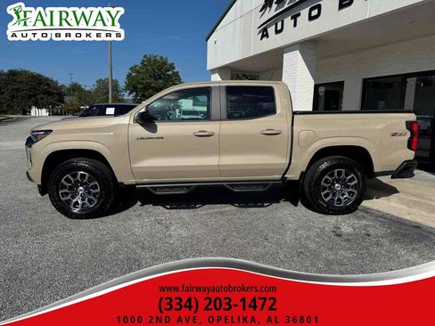 Used 2023 Chevrolet Colorado Z71 image 9