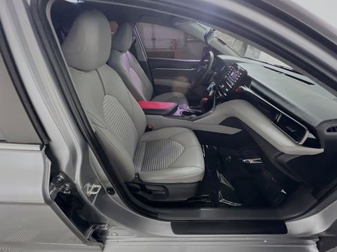 Used 2022 Toyota Camry SE image 31