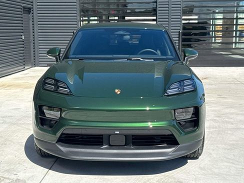 New 2026 Porsche Macan Electric RWD image 6