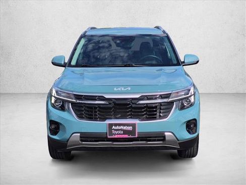 Used 2024 Kia Seltos EX FWD image 2