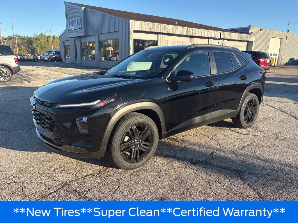 Used 2024 Chevrolet Trax ACTIV FWD image 2