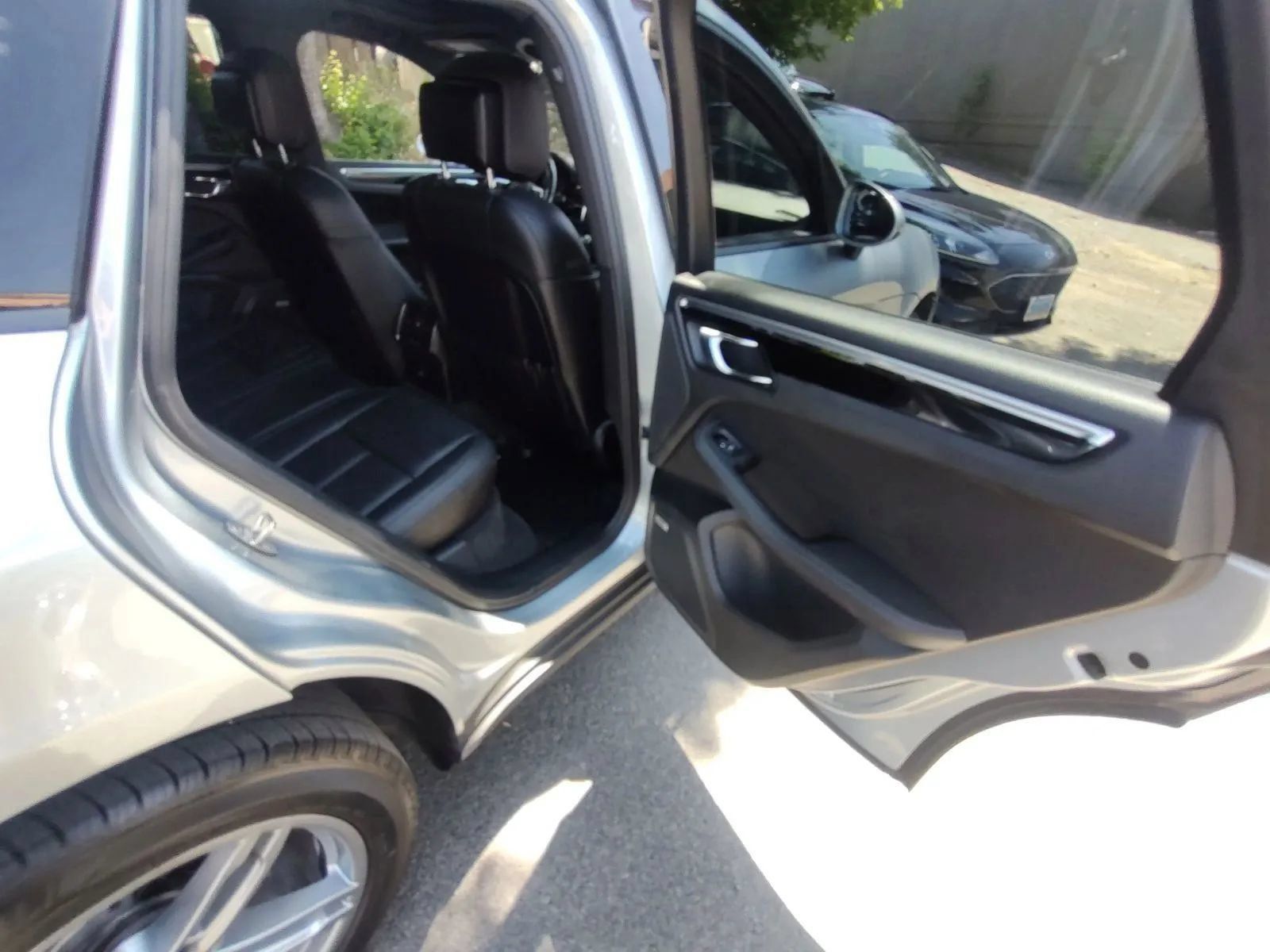Used 2019 Porsche Macan AWD/4WD image 43