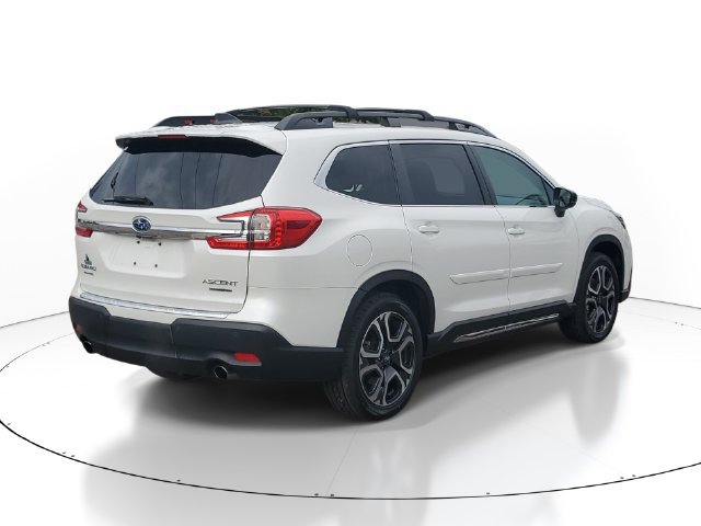 Used 2024 Subaru Ascent Limited w/ Technology Package AWD/4WD image 4