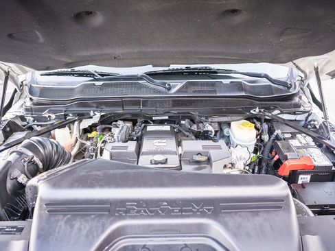 Used 2019 RAM 3500 Laramie image 35