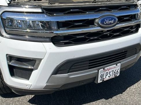 Used 2024 Ford Expedition Limited RWD image 11