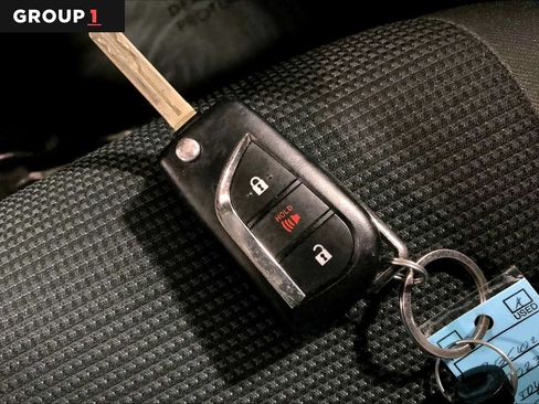 Used 2023 Toyota RAV4 LE AWD/4WD image 15