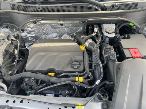 Used 2025 Chevrolet Trax LT w/ LT Convenience Package image 30