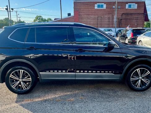 Used 2019 Volkswagen Tiguan SEL R-Line FWD image 5
