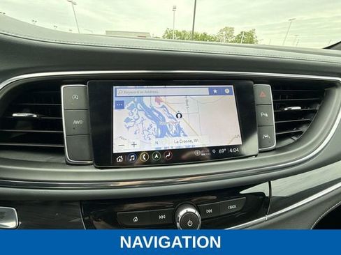 Used 2024 Buick Enclave Premium AWD/4WD image 32