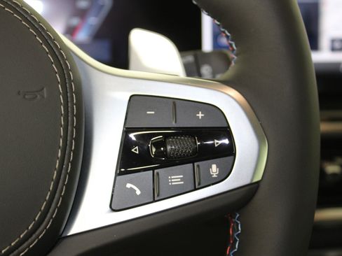 New 2026 BMW X5 M60i w/ Climate Comfort Package image 29