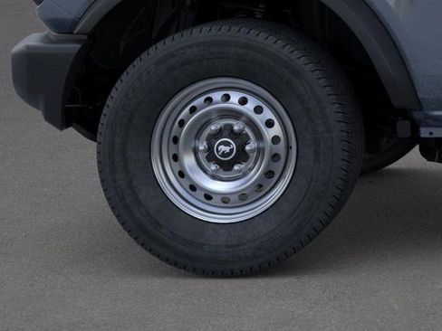 New 2025 Ford Bronco Base image 21
