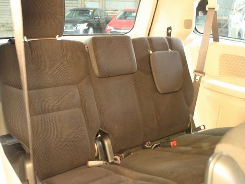 Used 2018 Dodge Grand Caravan SE w/ UConnect Hands-Free Group image 13