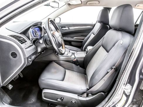 Used 2021 Chrysler 300 Touring w/ Sport Appearance Package RWD image 26