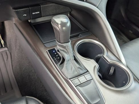 Used 2024 Toyota Camry SE image 16