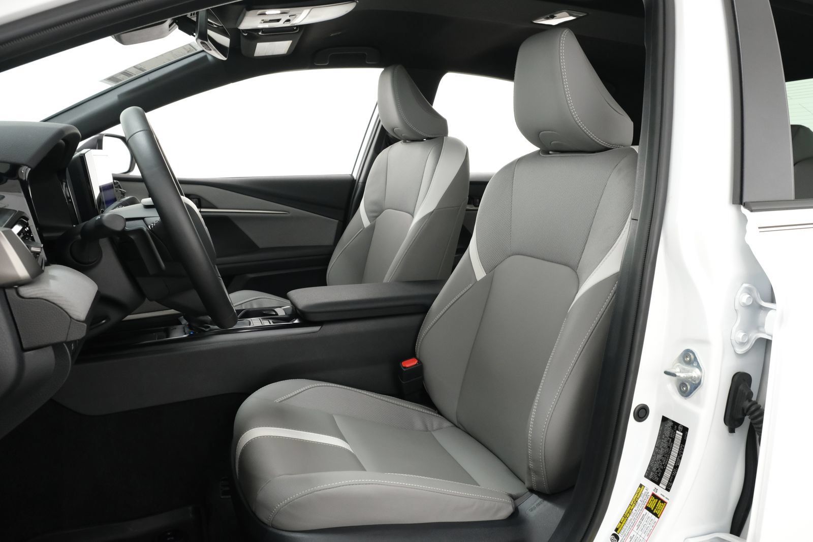Used 2026 Toyota Camry SE w/ Convenience Package FWD image 27