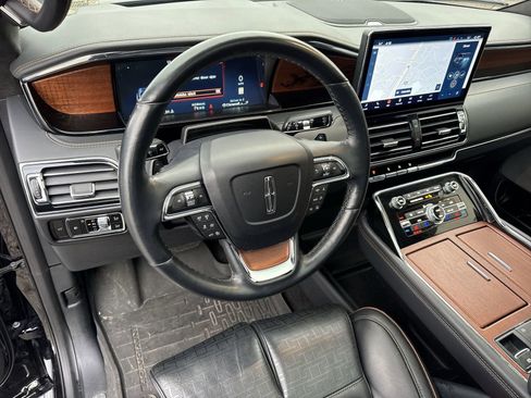 Used 2024 Lincoln Navigator L Black Label image 18