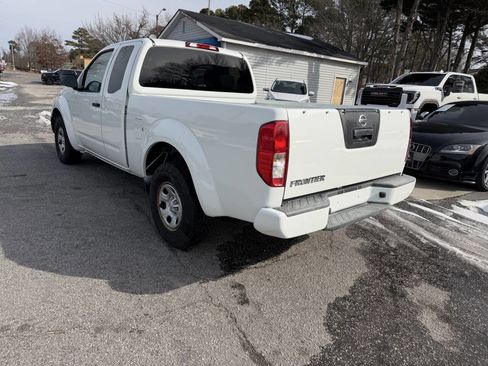 Used 2018 Nissan Frontier S image 4