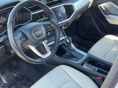 Used 2019 Audi Q3 2.0T Premium w/ Convenience Package image 4
