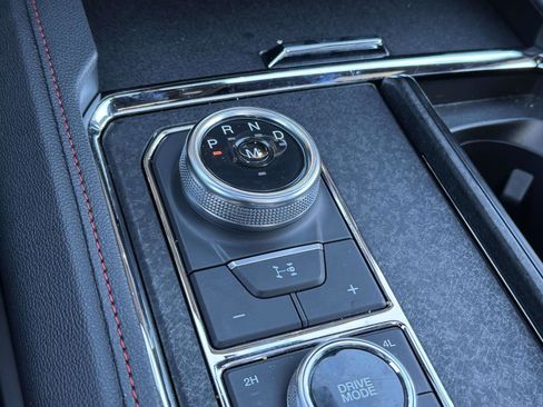 Used 2024 Ford Expedition Max Limited image 27