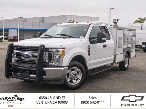 Used 2017 Ford F350 XLT w/ XLT Value Package RWD image 1