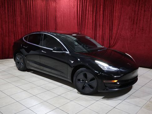 Used 2020 Tesla Model 3 Standard Range Plus RWD image 2