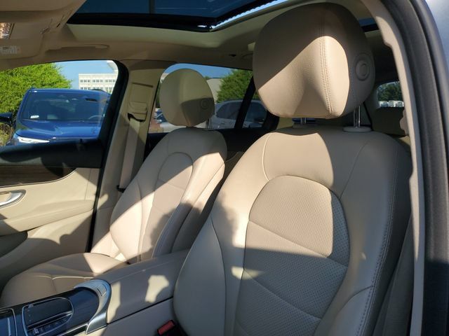 Used 2021 Mercedes-Benz GLC 300 image 27