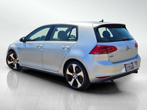 Used 2017 Volkswagen GTI SE FWD image 6