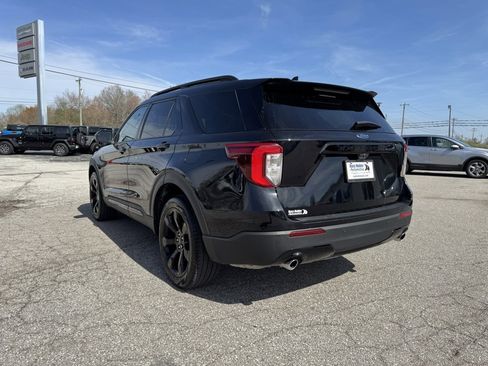 Used 2023 Ford Explorer ST-Line image 4