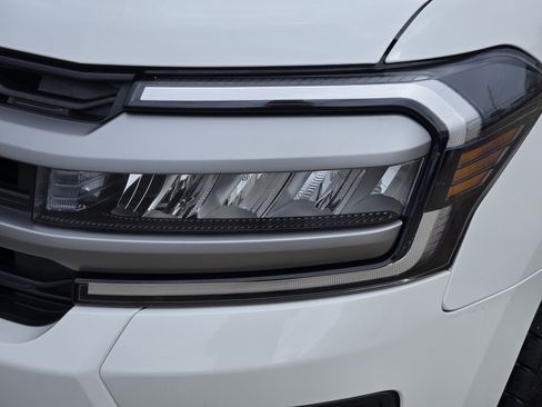 Used 2024 Ford Expedition XLT image 6