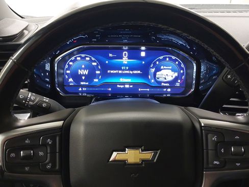 Certified 2023 Chevrolet Silverado 1500 LT w/ Z71 Off-Road Package image 18