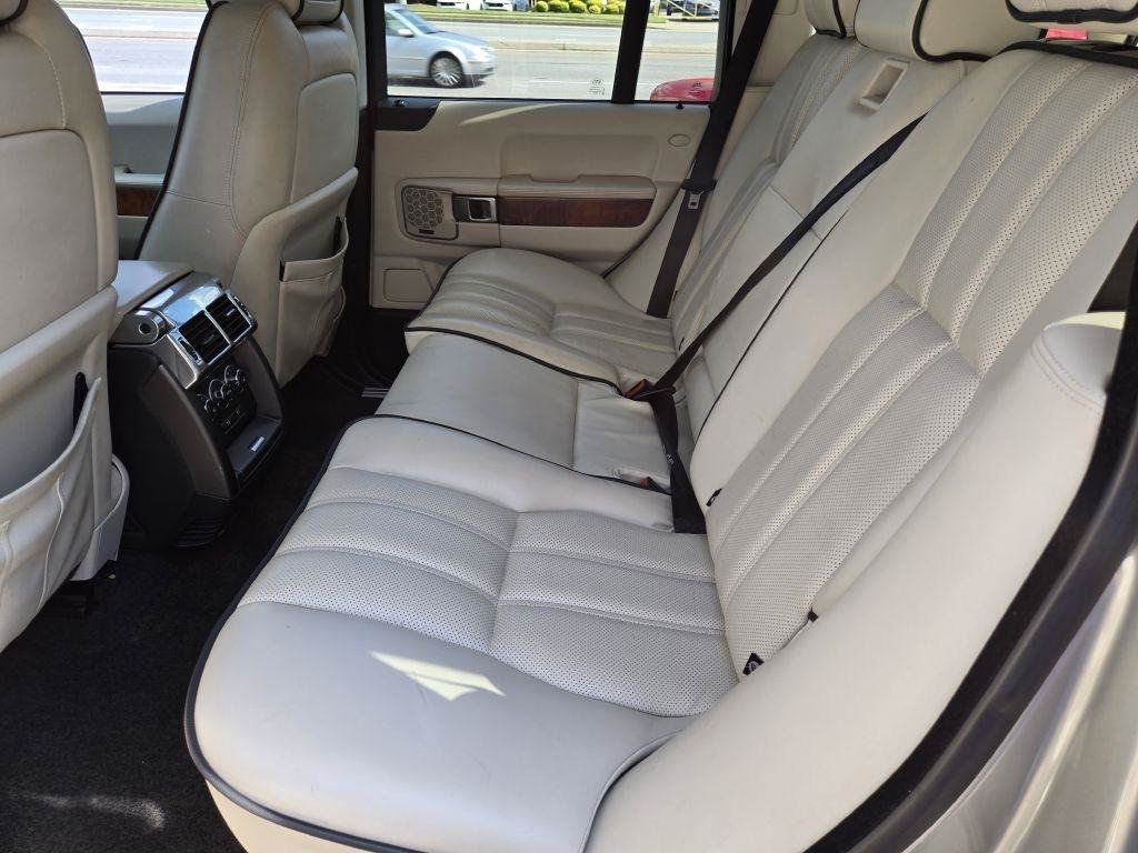 Used 2012 Land Rover Range Rover HSE LUX AWD/4WD image 18