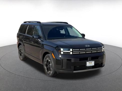 Used 2025 Hyundai Santa Fe SEL image 3