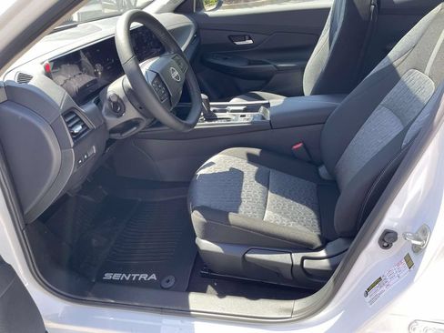 New 2026 Nissan Sentra SV w/ SV Convenience Package FWD image 18