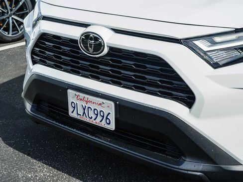 Used 2024 Toyota RAV4 LE image 8