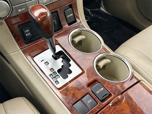 Used 2012 Toyota Highlander Limited image 25