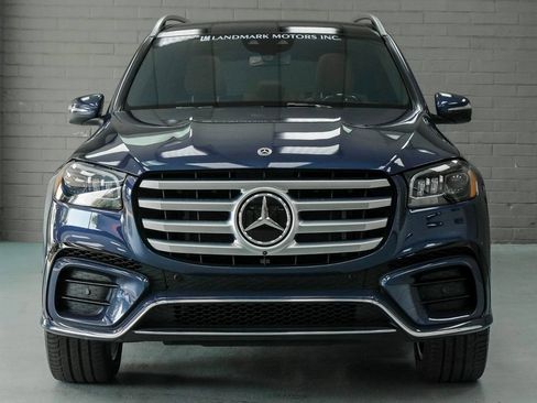 Used 2024 Mercedes-Benz GLS 580 4MATIC image 5