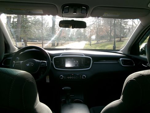 Used 2020 Kia Sorento L image 11