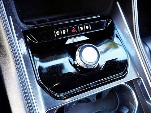 Used 2023 Jeep Wagoneer 2WD image 33