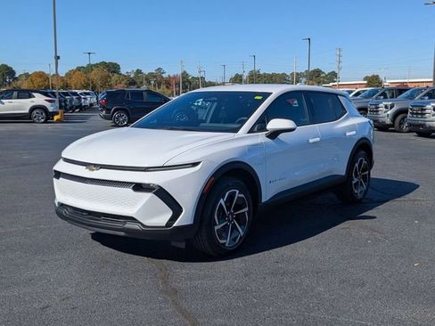 New 2026 Chevrolet Equinox EV LT image 7