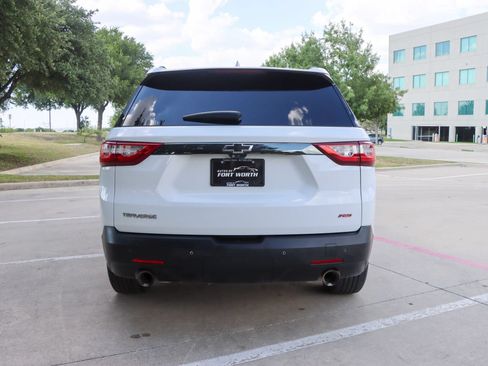 Used 2020 Chevrolet Traverse RS w/ LPO, Floor Liner Package FWD image 6