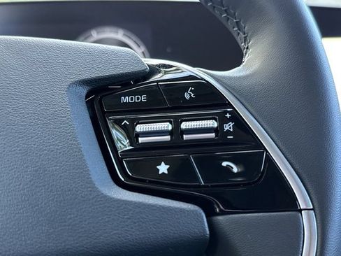 New 2026 Kia Niro Wind FWD image 28