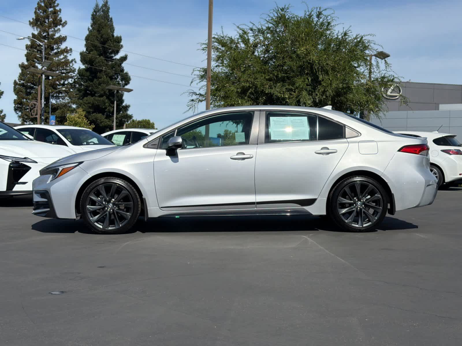 Used 2026 Toyota Corolla SE FWD image 9